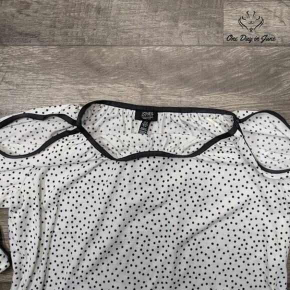 Jones New York Women's Polka Dot Cold Shoulder Long Sleeve Top Size M - Picture 2 of 5